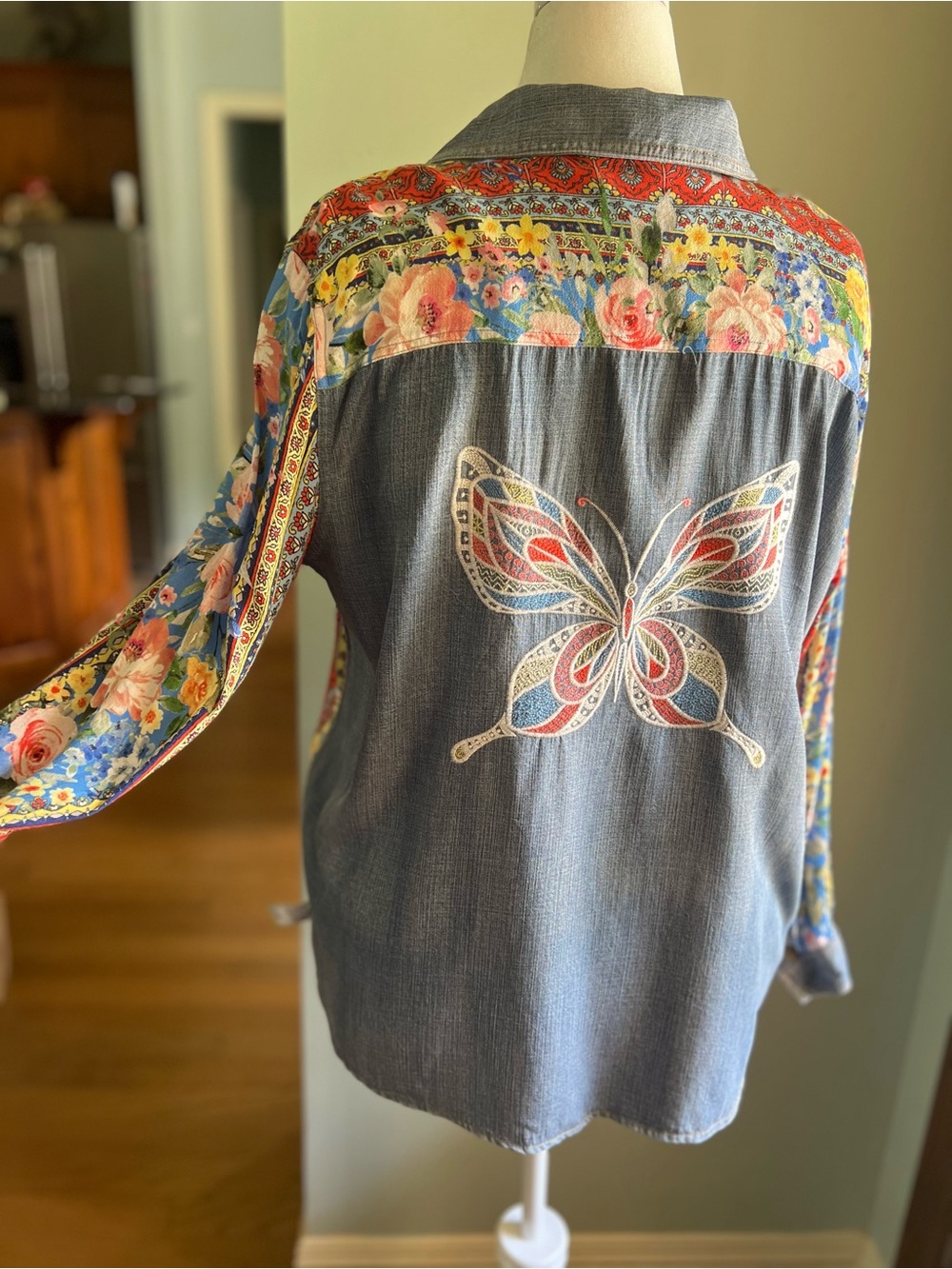 John Mark Floral Button-Front Blouse - Blue, Coral & Pink - Picture 5 of 10
